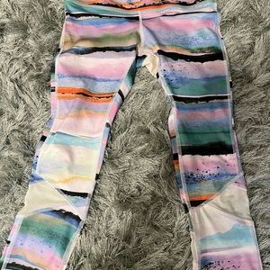 Muti-colored pastel below the knee yoga pants, perfect for fall!
